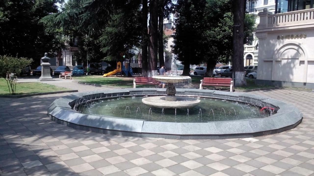 Apartament In The Centre באטומי מראה חיצוני תמונה